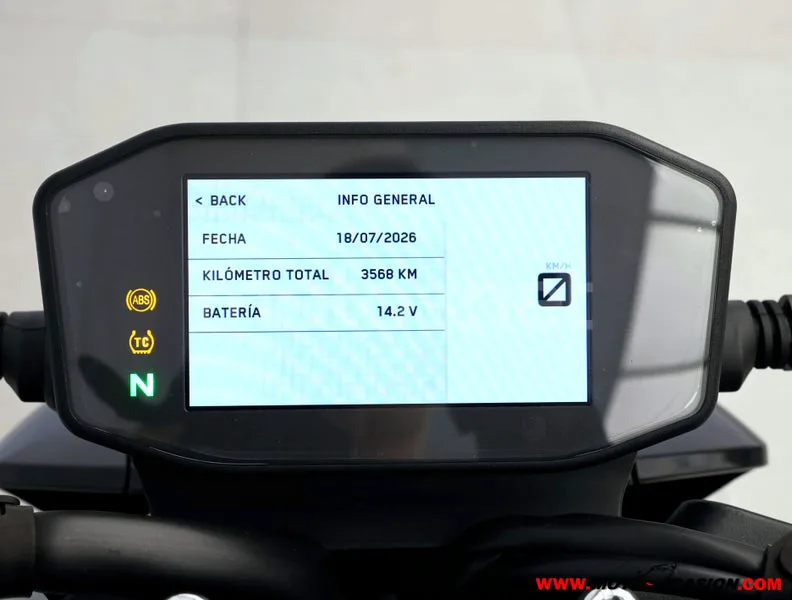 KTM 790 Adventure - Vista 6