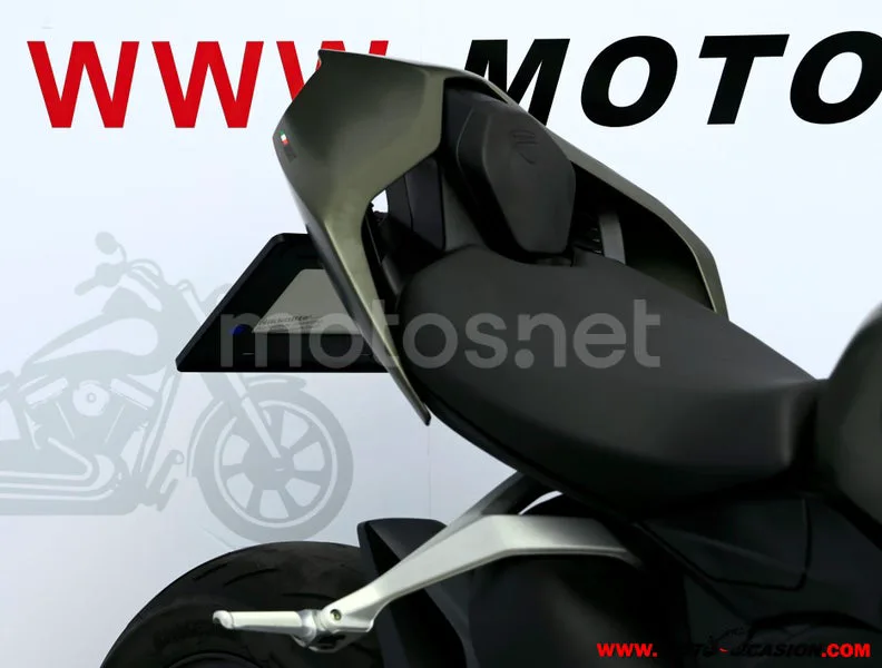 Ducati Streetfighter V2 - Vista 11