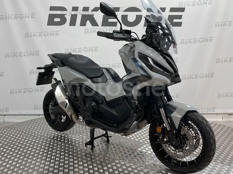 Honda X-ADV - Vista 3
