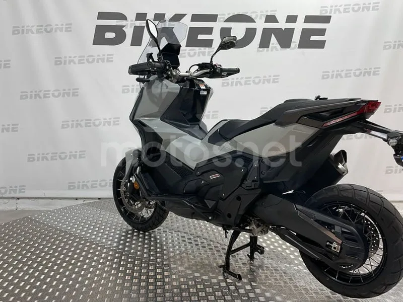 Honda X-ADV - Vista 7