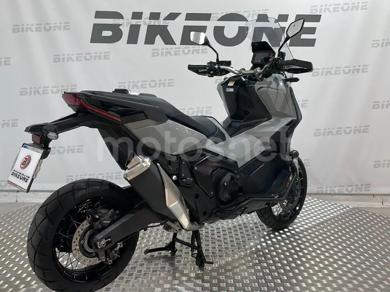Honda X-ADV - Vista 9