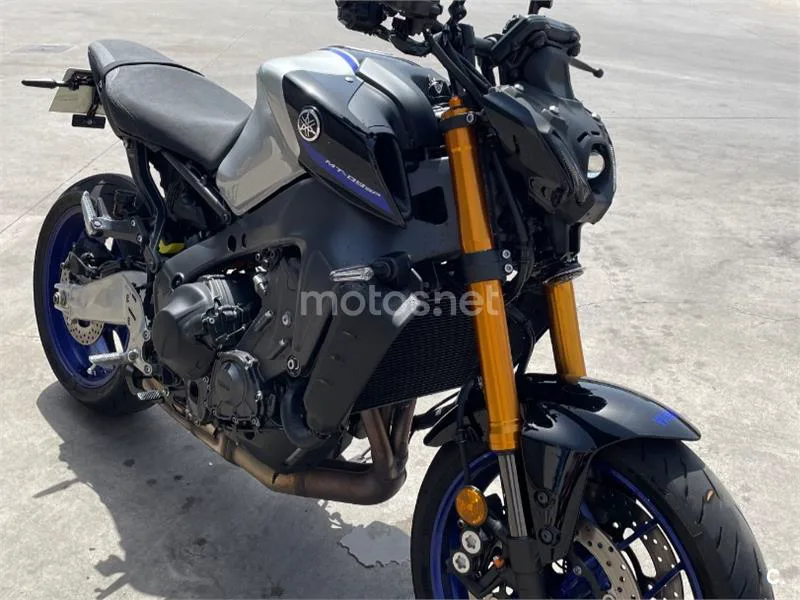 Yamaha MT-09 - Vista 9