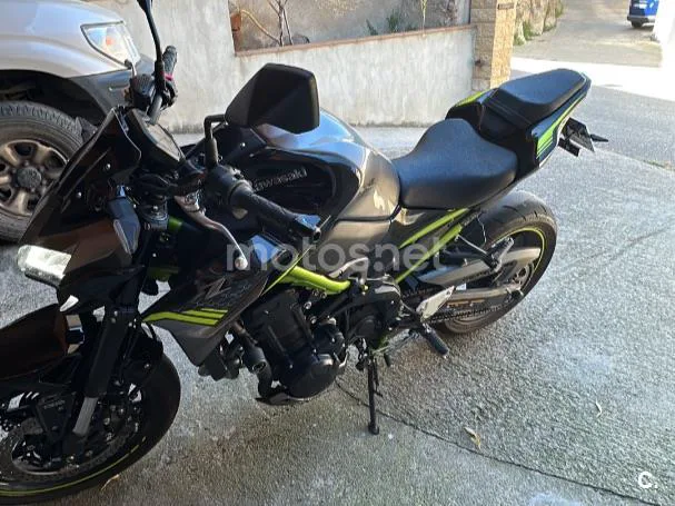 Kawasaki Z900 - Vista 4