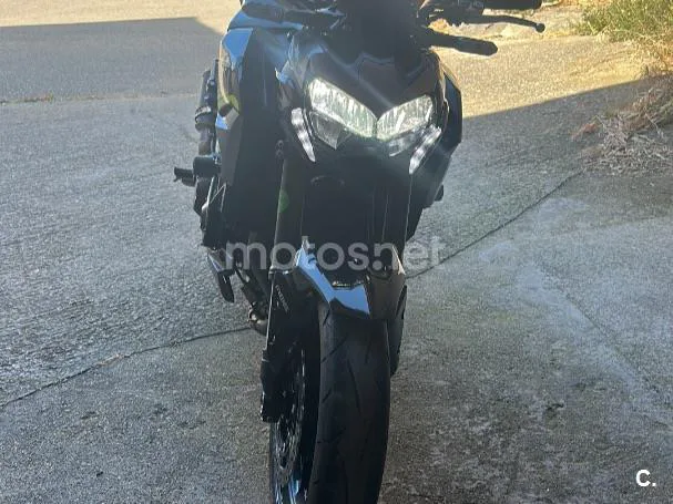 Kawasaki Z900 - Vista 5