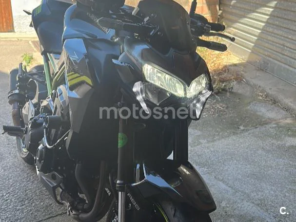Kawasaki Z900 - Vista 6