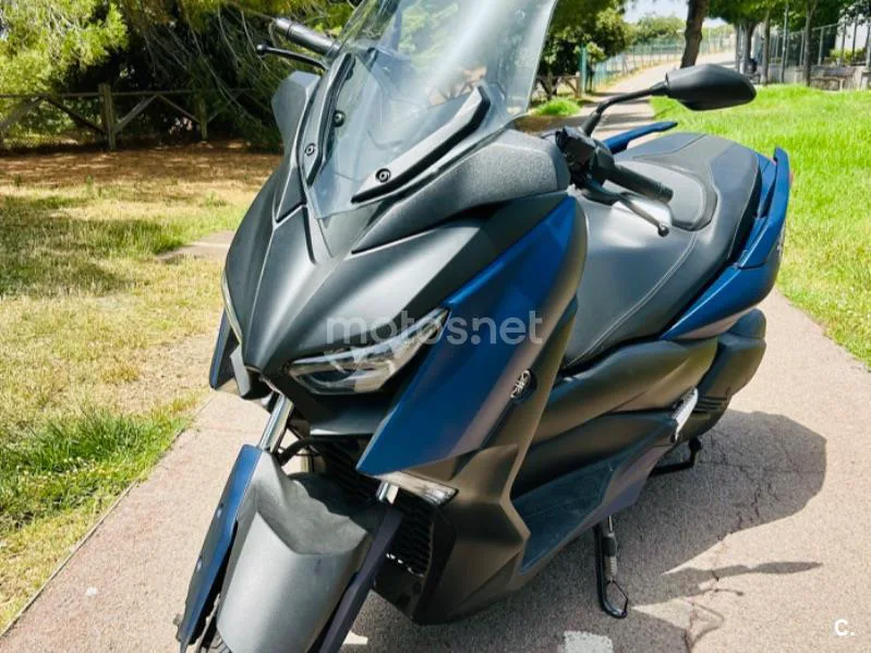Yamaha XMAX 300 - Vista 3
