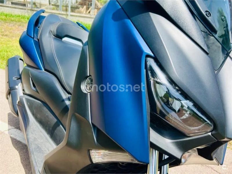 Yamaha XMAX 300 - Vista 5