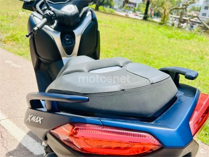 Yamaha XMAX 300 - Vista 7