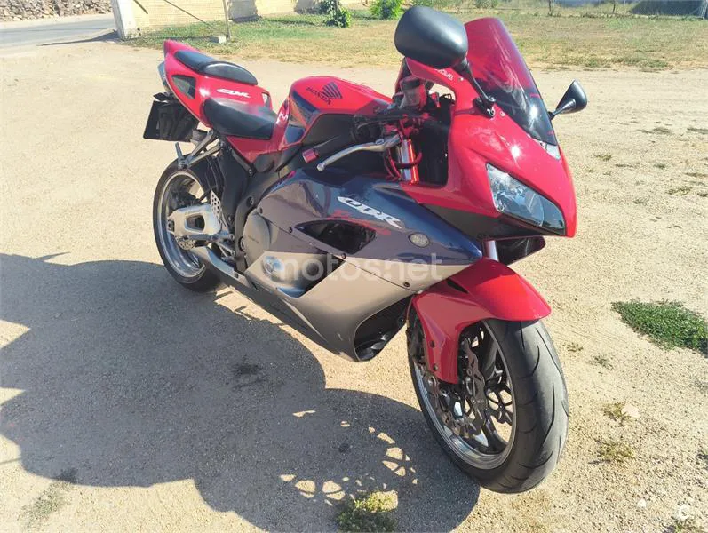 Honda CBR1000RR Fireblade 6300 € 2006 Salamanca - 2