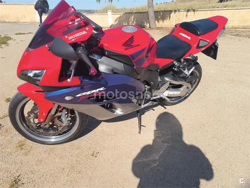 Honda CBR1000RR Fireblade - Vista 4