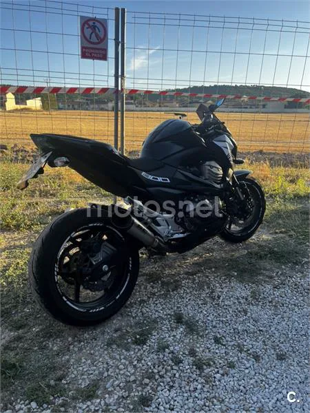 Kawasaki Z800 - Vista 3