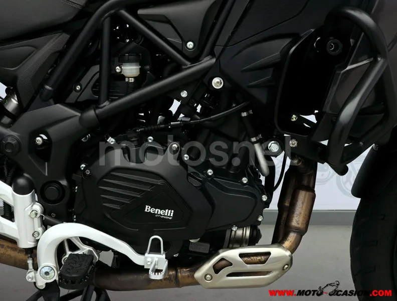 Benelli TRK 502 - Vista 5