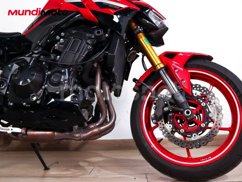 Kawasaki Z900 - Vista 35
