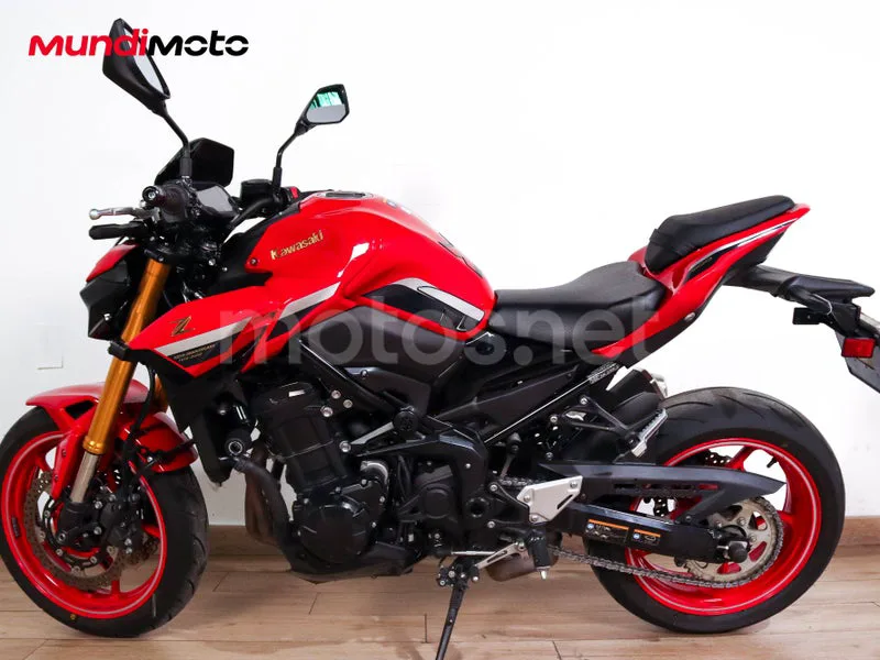 Kawasaki Z900 - Vista 6