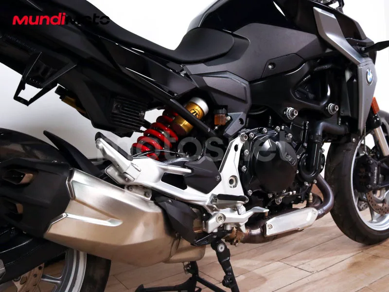 BMW F 900 R - Vista 4