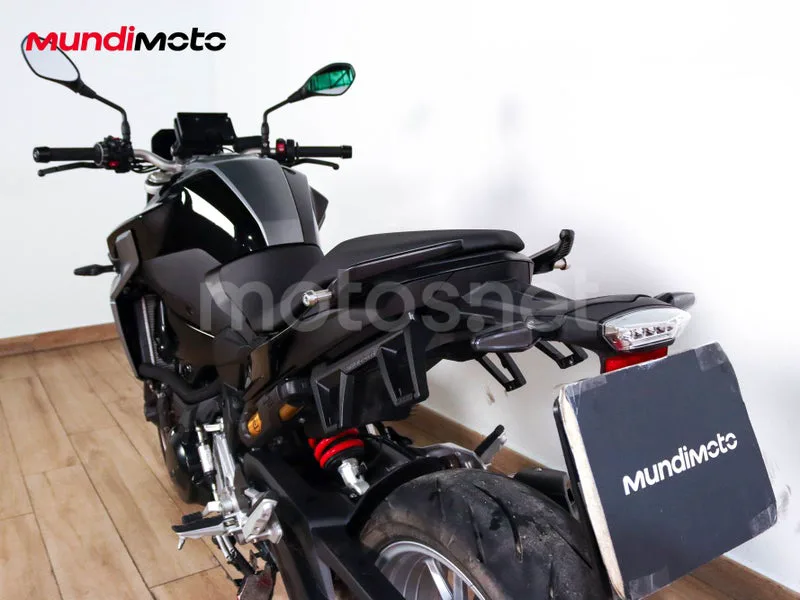 BMW F 900 R - Vista 9