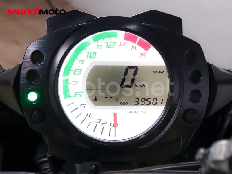 Kawasaki Ninja ZX-10R - Vista 12