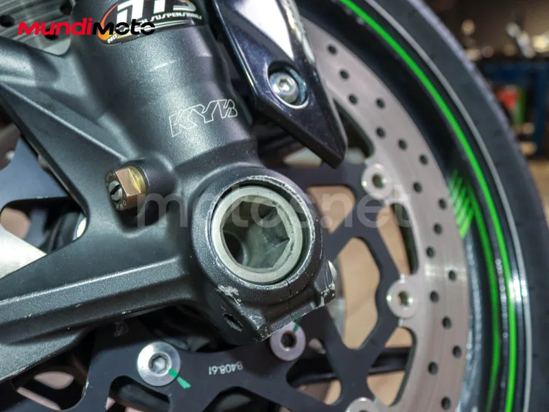 Kawasaki Ninja ZX-10R - Vista 13