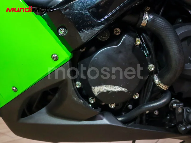 Kawasaki Ninja ZX-10R - Vista 15