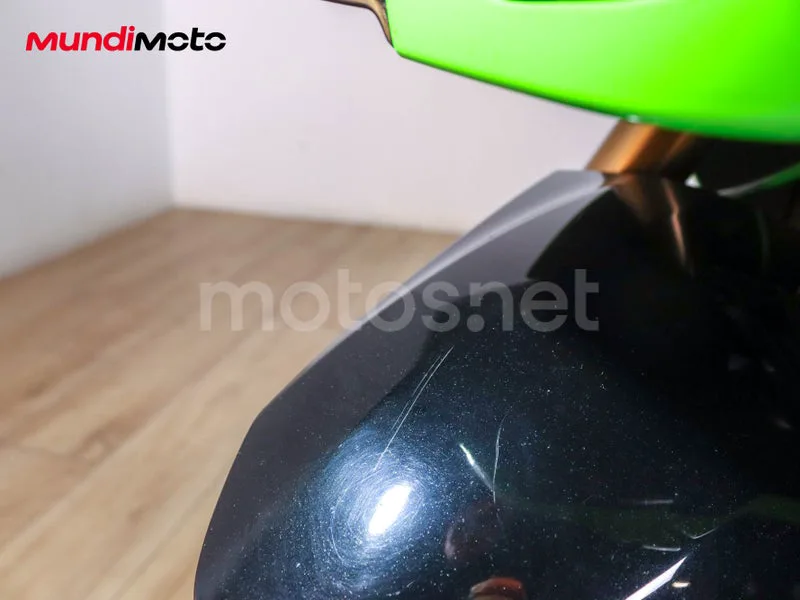 Kawasaki Ninja ZX-10R - Vista 19