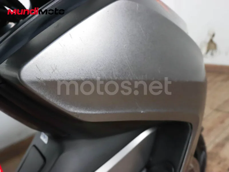 Honda Forza 300 - Vista 19