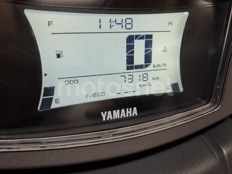 Yamaha NMAX - Vista 15