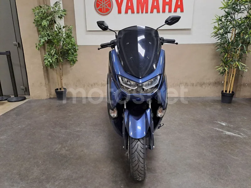 Yamaha NMAX - Vista 4