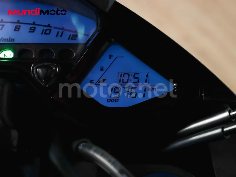 Honda CB1000R - Vista 12