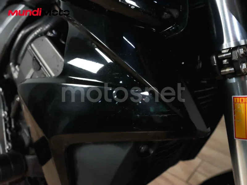 Honda CB1000R - Vista 14