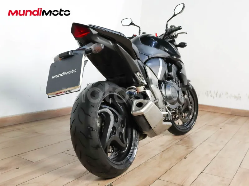 Honda CB1000R - Vista 3