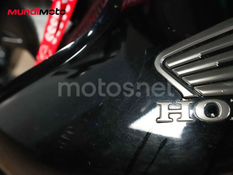 Honda CB1000R - Vista 23