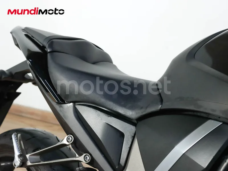 Honda CB1000R - Vista 25