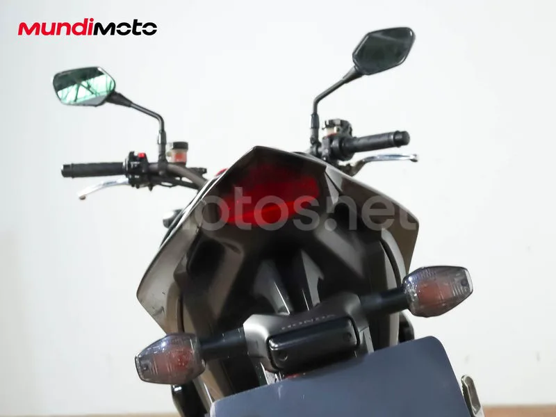Honda CB1000R - Vista 9