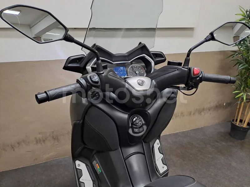 Yamaha XMAX 125 - Vista 13