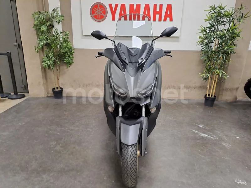 Yamaha XMAX 125 - Vista 3
