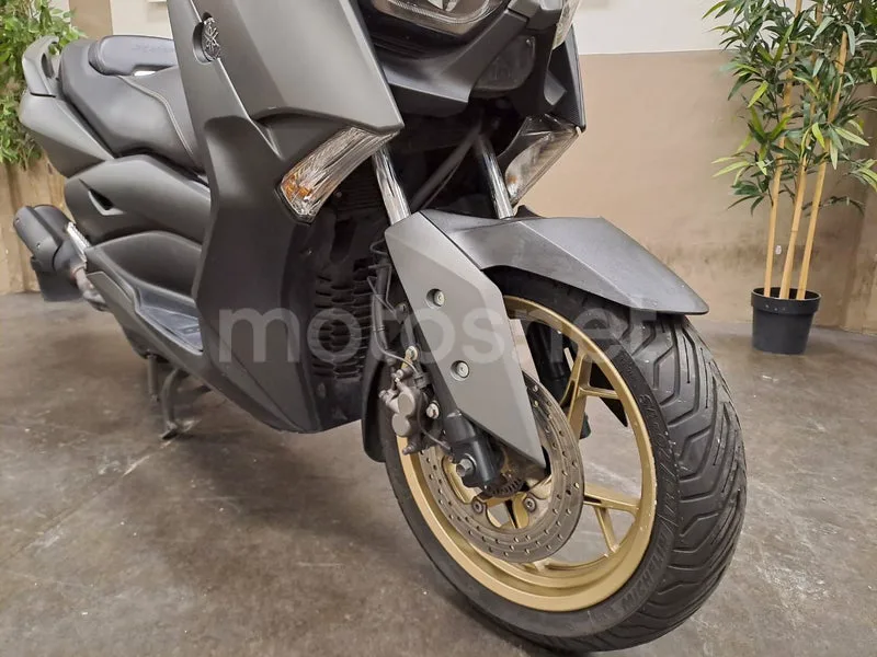 Yamaha XMAX 125 - Vista 8