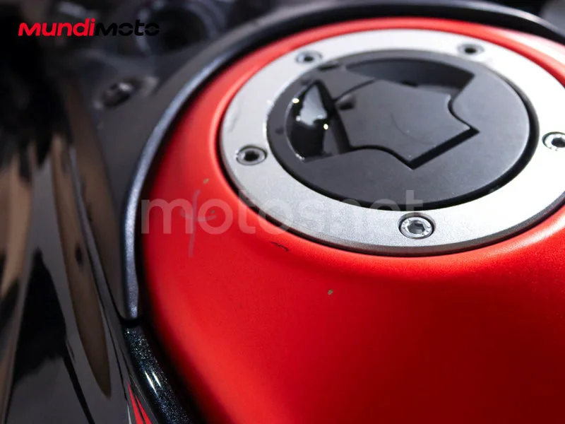 Kawasaki Z800 - Vista 21