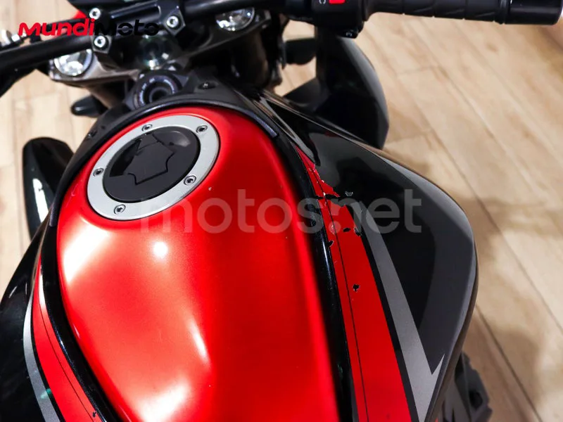 Kawasaki Z800 - Vista 33