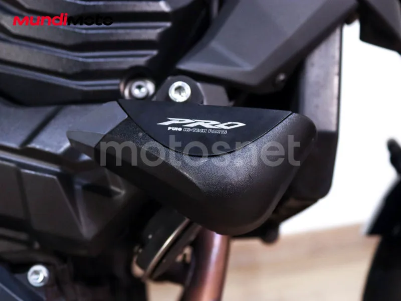 Kawasaki Z800 - Vista 36