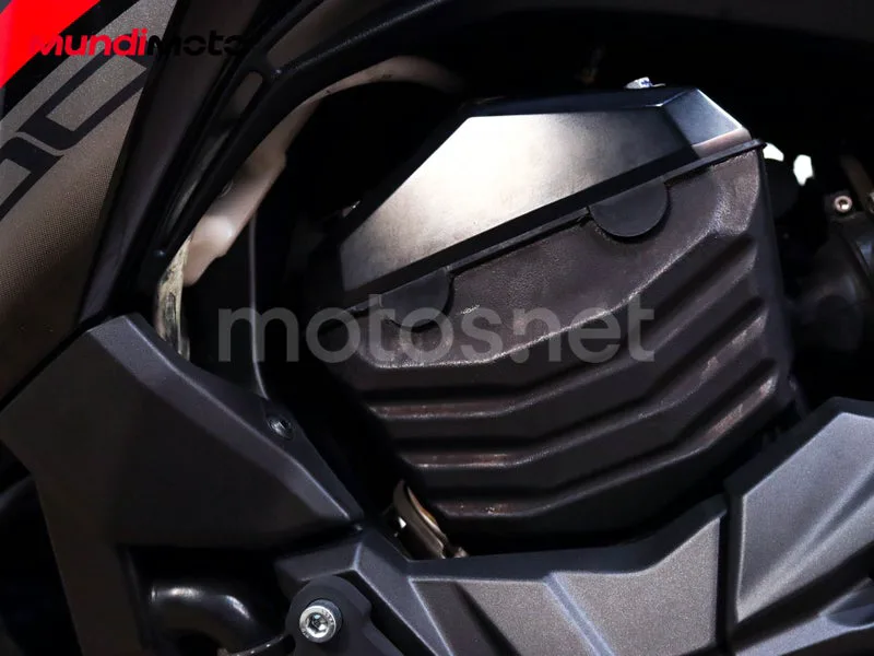 Kawasaki Z800 - Vista 40