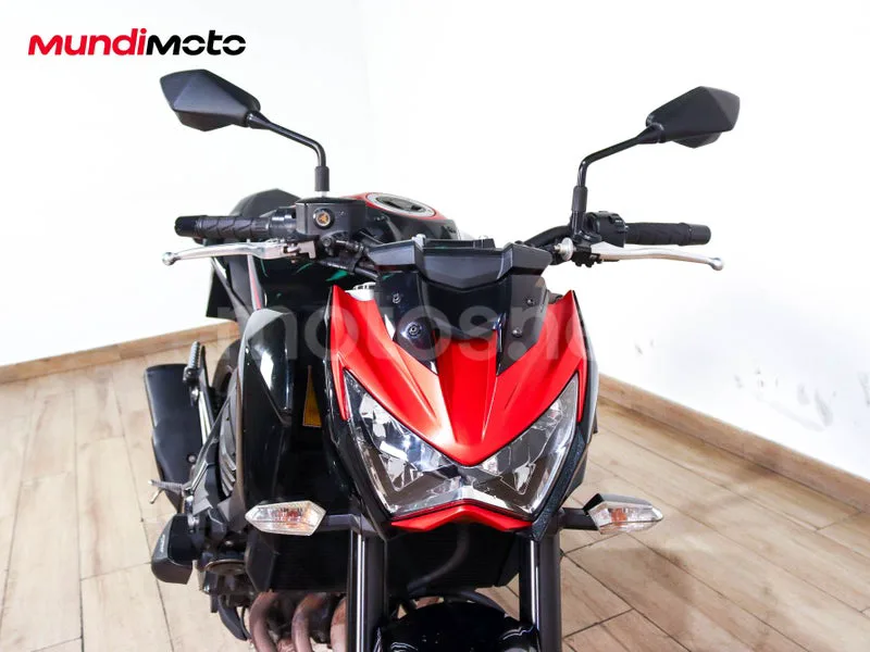 Kawasaki Z800 - Vista 5