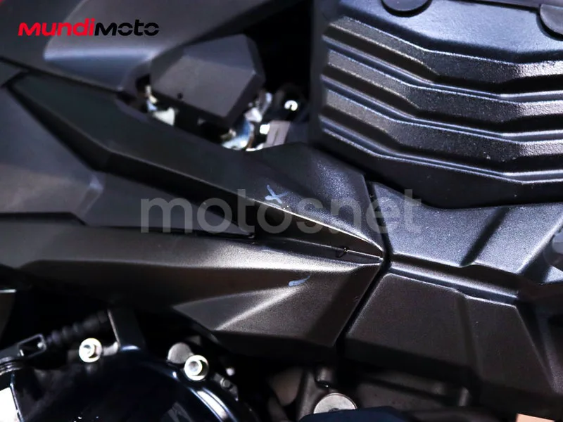 Kawasaki Z800 - Vista 45