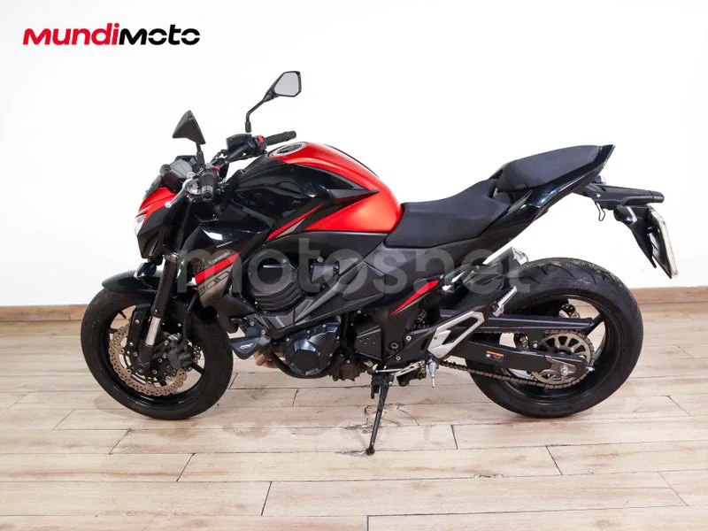 Kawasaki Z800 - Vista 6