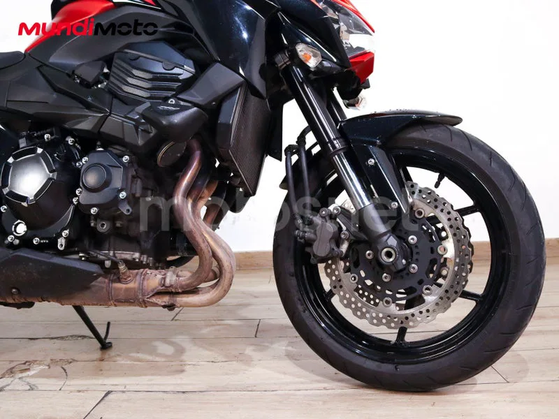 Kawasaki Z800 - Vista 52