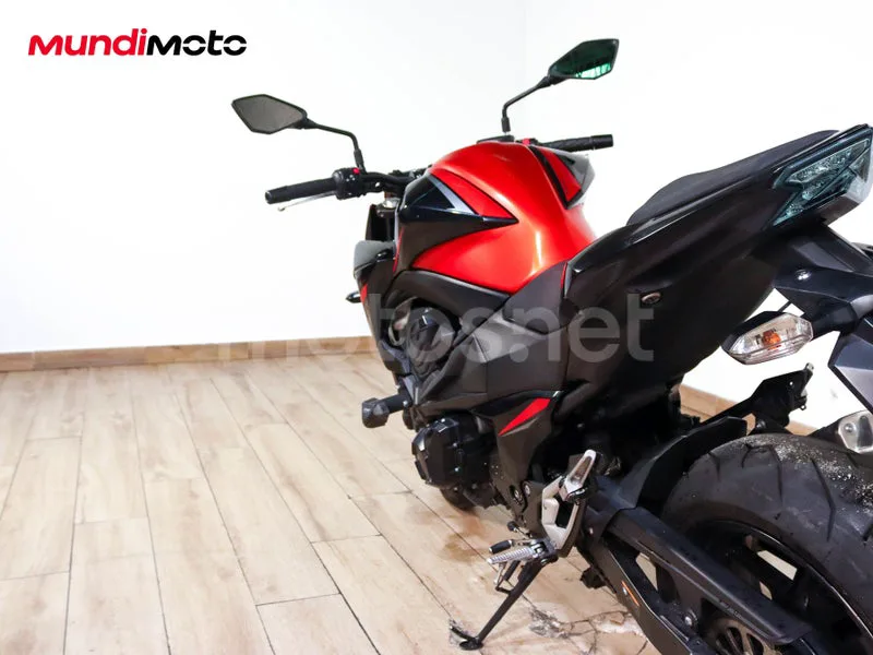 Kawasaki Z800 - Vista 9