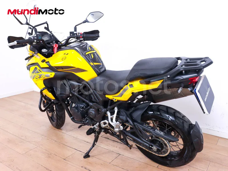 Benelli TRK 502 - Vista 8