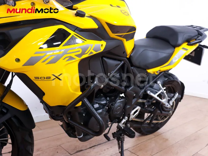 Benelli TRK 502 - Vista 10