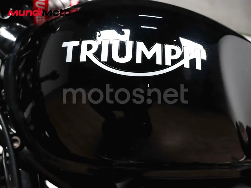 Triumph Street Twin - Vista 24