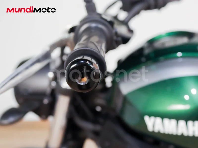 Yamaha XSR700 - Vista 23