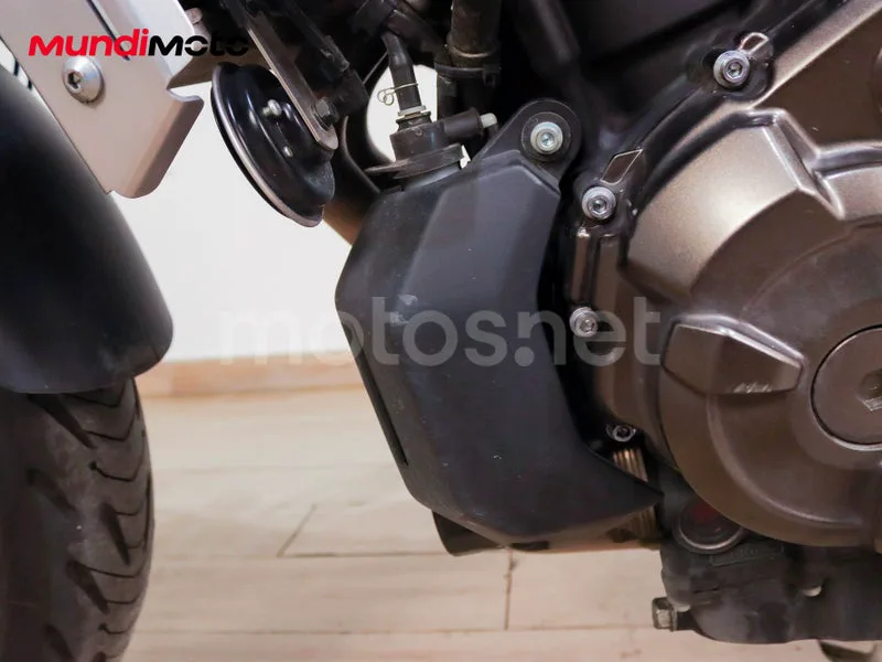 Yamaha XSR700 - Vista 26